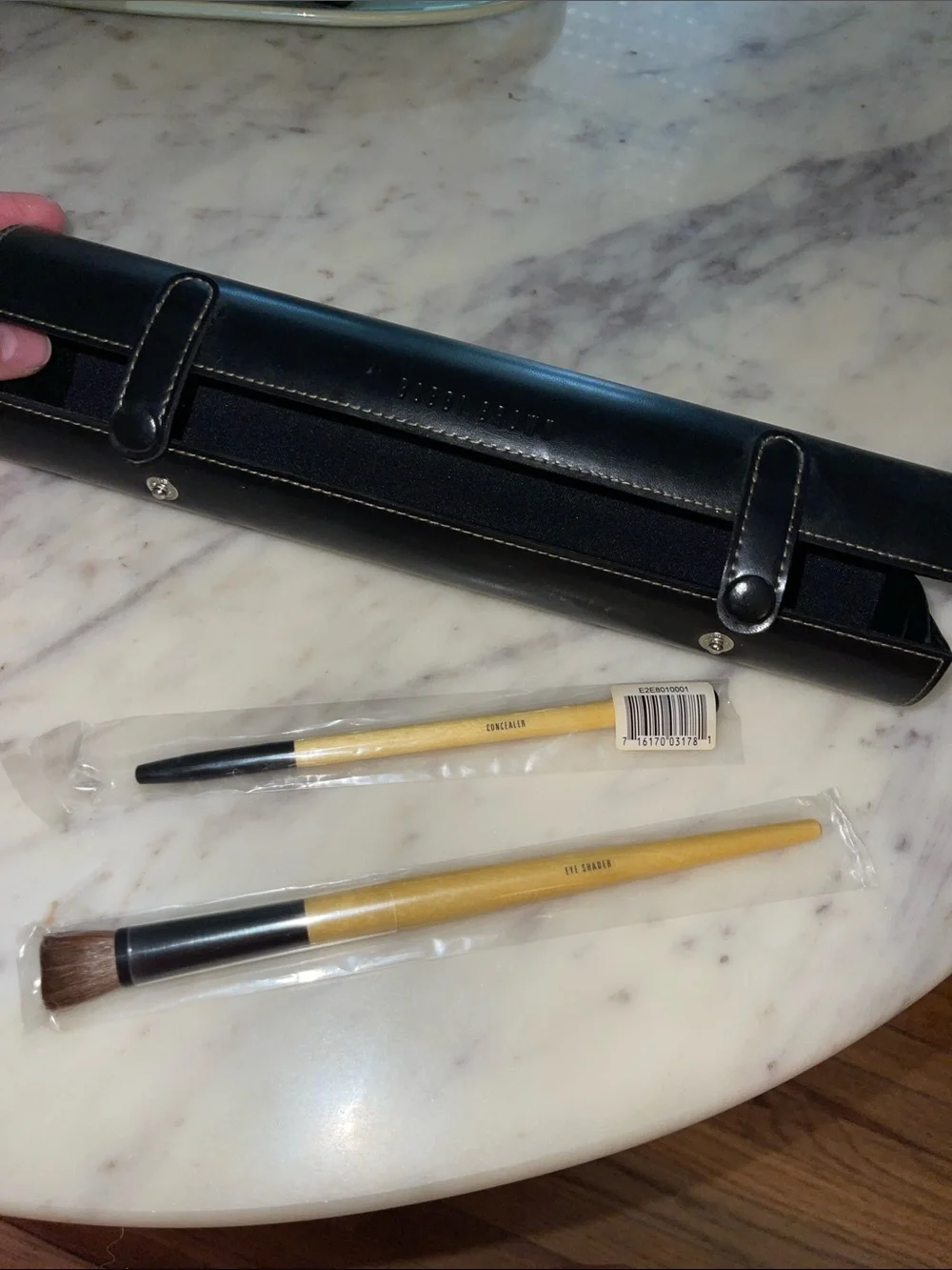 Vintage New BOBBI BROWN hard brush case & 2 new unopened brushes